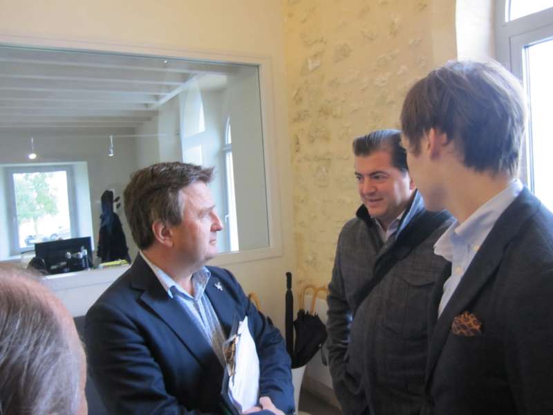 Stephen Browett and Thomas Parker discussing the vintage with Matthew Jukes